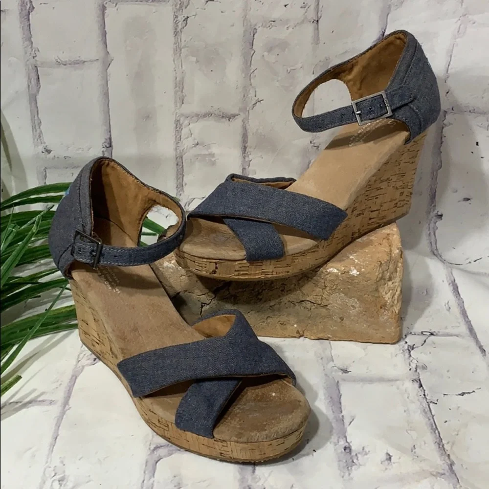 Toms Wedges Sienna Chambray Denim Ankle Strap Cork Sandals